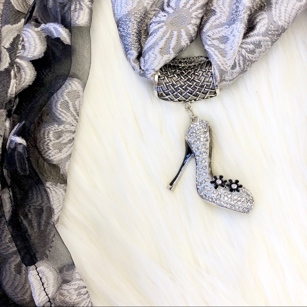 ✨Eyanatia Pashmina Jewelry Scarf ✨